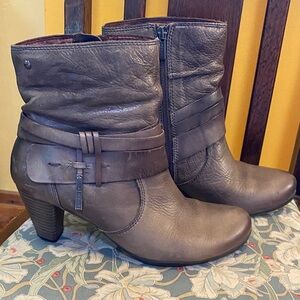 Pikolinos Verona Taupe Leather Boots